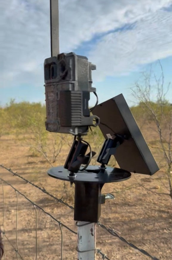T Post Mount with 2 Articulating Arms